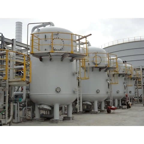 bom-tru-dung-thiet-ke-chan-cao-cau-thang-quanh-bon